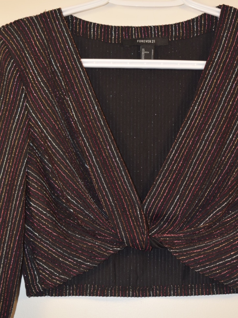 Forever 21 Black Glitter Stripe Twist-Front Long Sleeve Crop Top - Picture 2 of 7